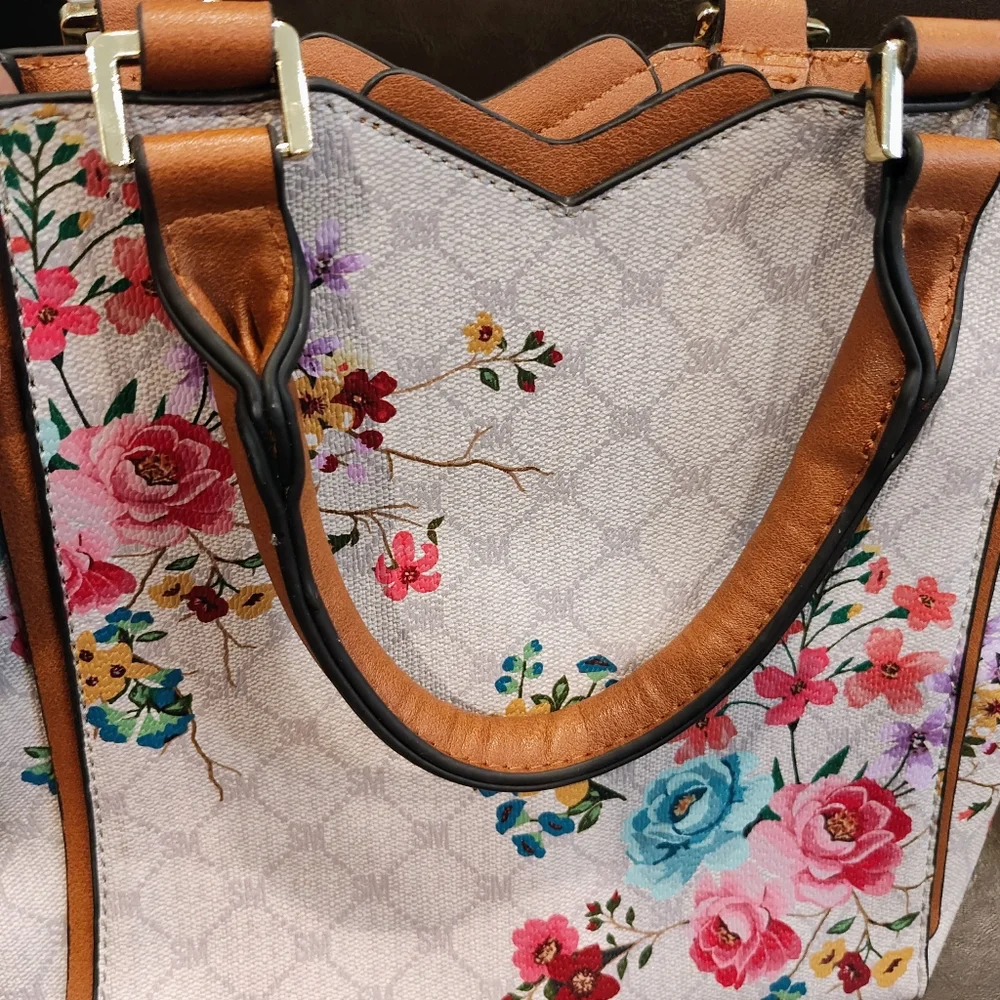 Purse - Picture 2 of 8